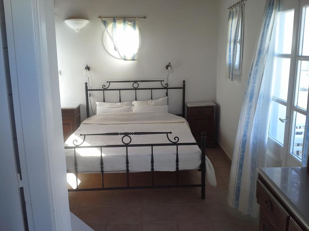 Ampelos Folegandros Town Exterior photo