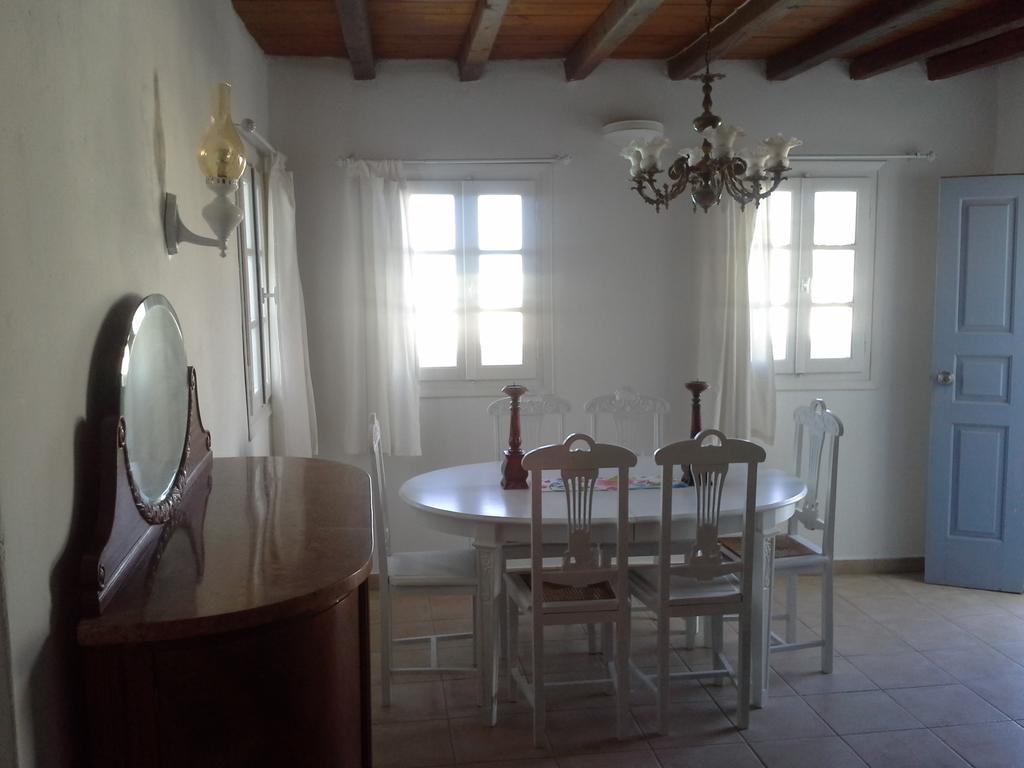 Ampelos Folegandros Town Exterior photo